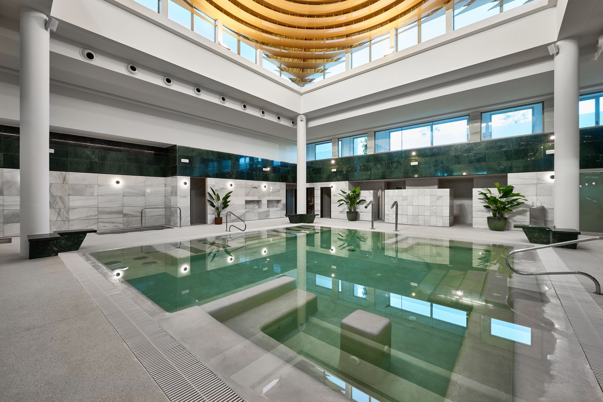 Spa & piscine intérieure